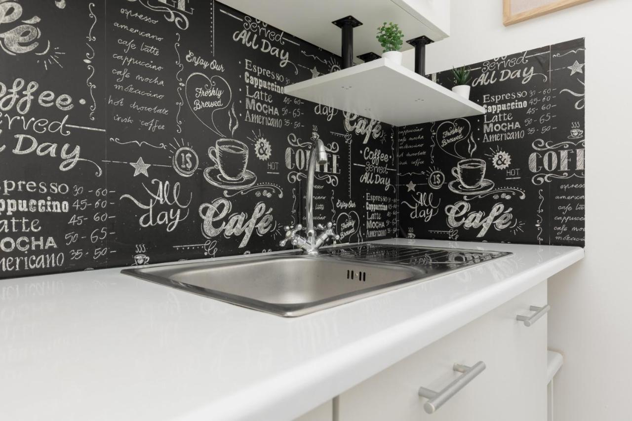 Affordable Underground Studio Near Pge Narodowy By Noclegi Renters Warszawa Zewnętrze zdjęcie